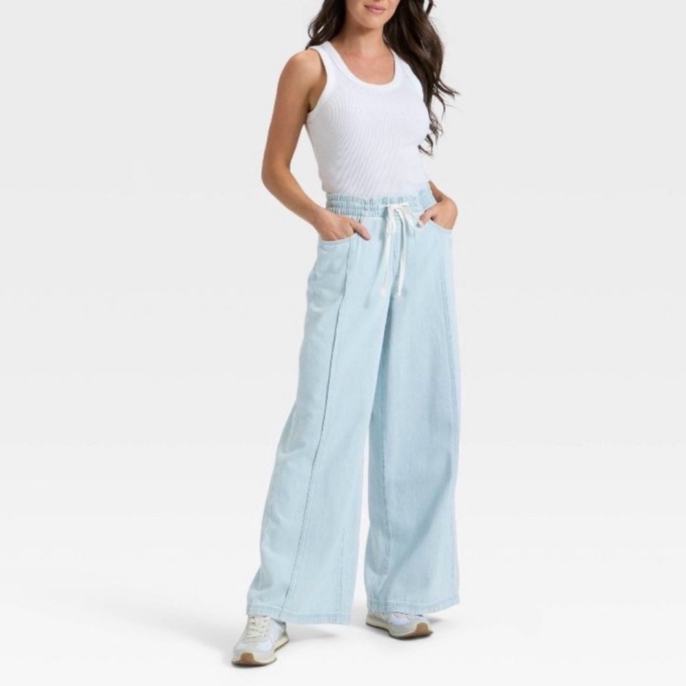 Universal Thread Light Wash Drawstring Wide Leg Jeans
